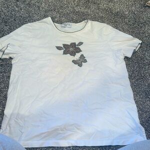 Alfred Dunner embroidered tshirt.